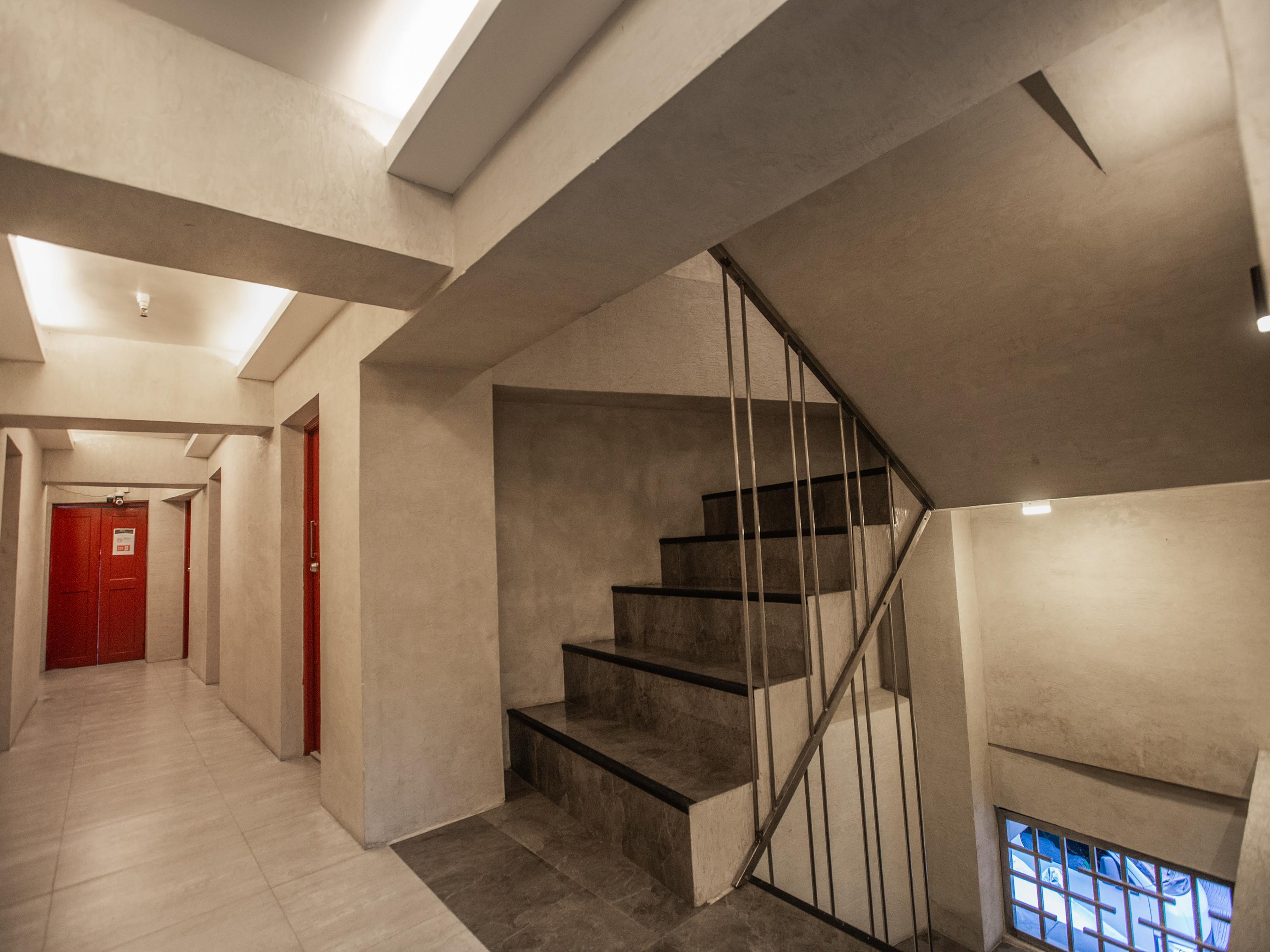 Circuit Hostel Makati City Exterior photo
